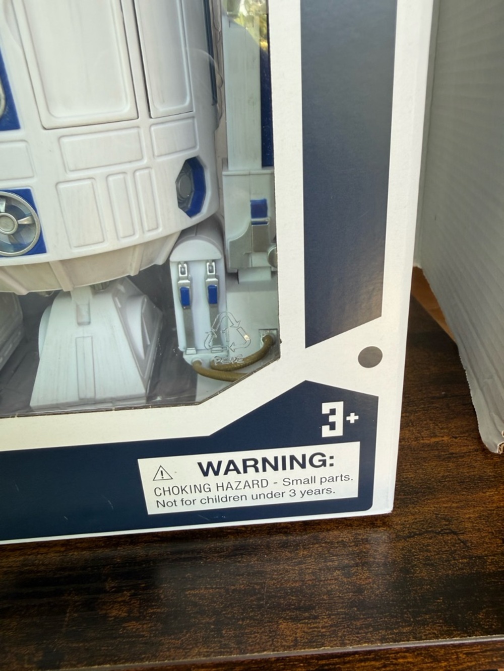 R2-D2 Interactive Remote Control Droid - White & Blue - Picture 5 of 12